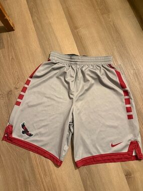 Nike Men’s Light Gray Athletic Shorts with Red Trim